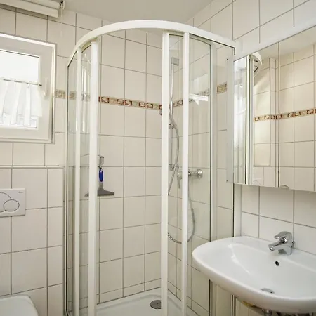 Strandnahe Mit 2 Balkonen - Haus Am Kurpark 12 바베