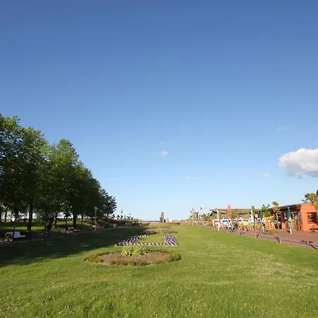 Strandnahe Mit 2 Balkonen - Haus Am Kurpark 12