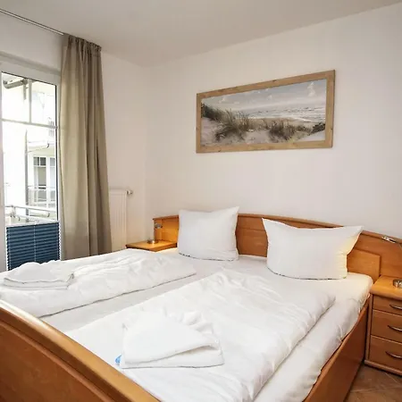 Strandnahe Mit 2 Balkonen - Haus Am Kurpark 12 * 바베